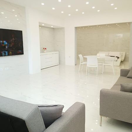Elegant Basement Suite Orosei Kültér fotó