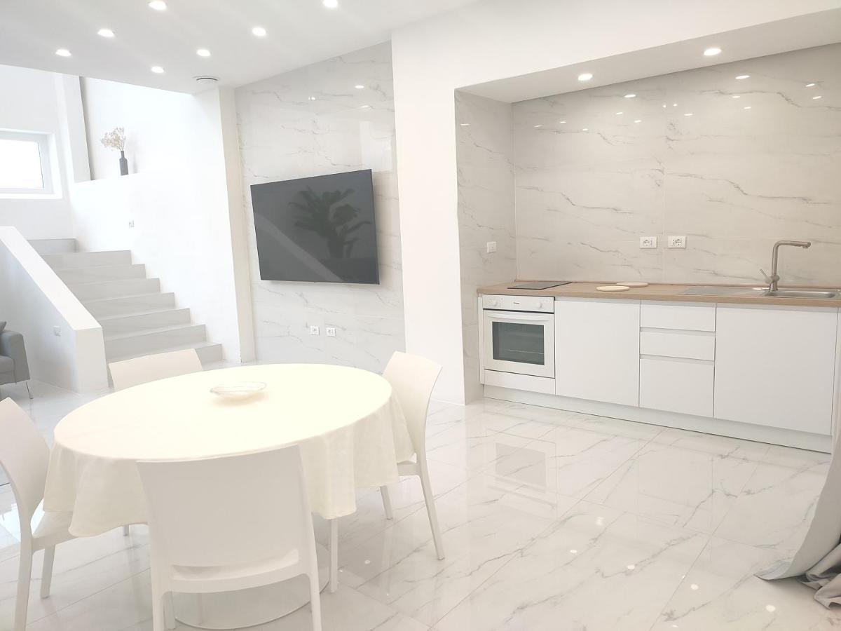 Elegant Basement Suite Orosei Kültér fotó